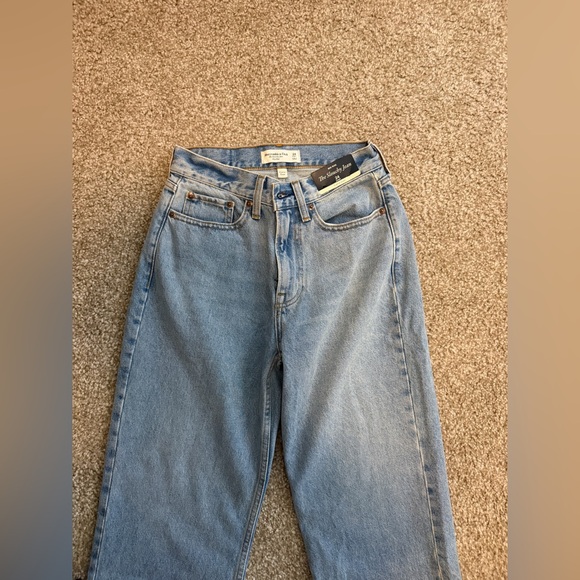 Abercrombie & Fitch Curve Love The Slouchy Jean mid rise - Picture 2 of 6